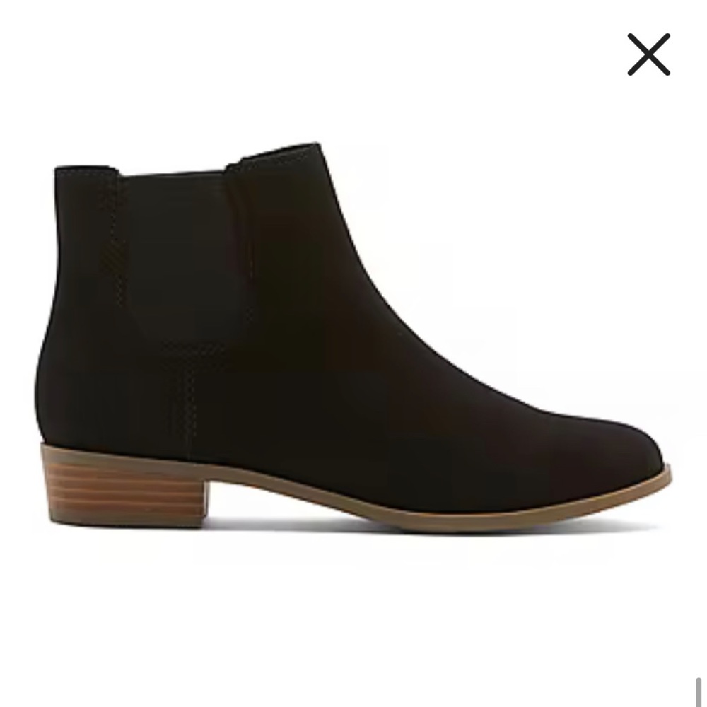 St. John's Bay Womens Rue Stacked Heel Chelsea Boots